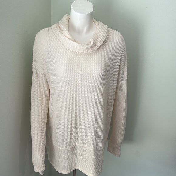 Anthropologie Akemi + Kin Morbier Oversized Cowl Neck Waffle Tunic Top Medium - Picture 5 of 11